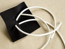 3. Kabel durchziehen